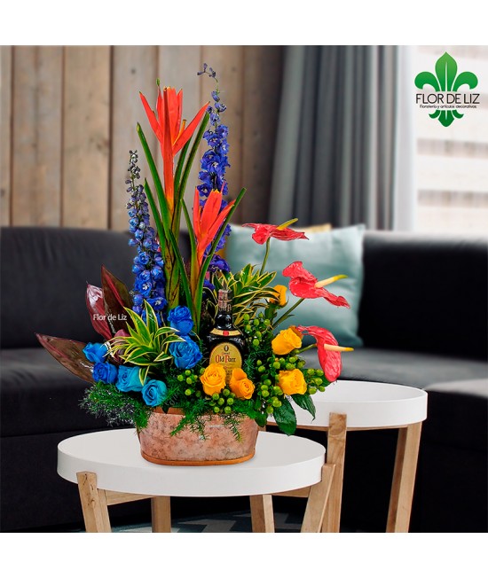 ARREGLO AMOR PROFUNDO EN FLORES EXÓTICAS (CONTENIDO: OLD PARR PEQ.)